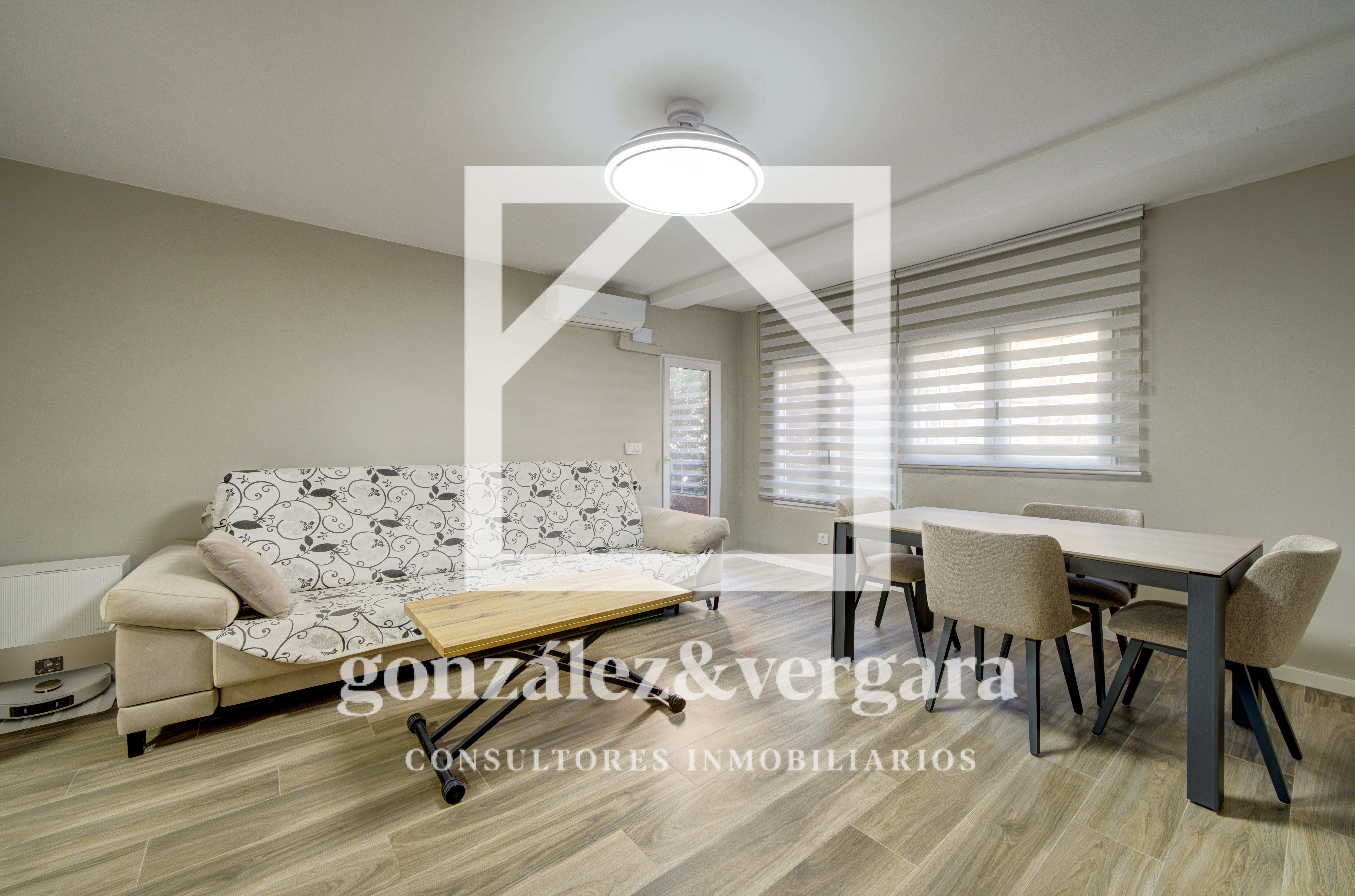 SE VENDE PISO TOTALMENTE REFORMADO EN AV. PUERTO (VALENCIA) 115 M2.     385.000 €