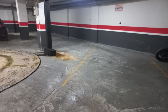 SE VENDE PLAZA DE GARAJE EN C/ESCALANTE DE BURJASSOT: 10.500 €